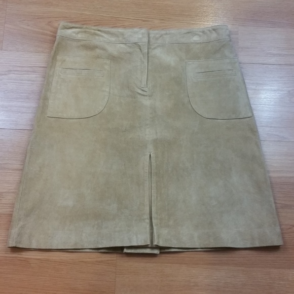 Lilly Pulitzer Dresses & Skirts - 💥3 for $20💥 Lilly Pulitzer Tan Suede Skirt